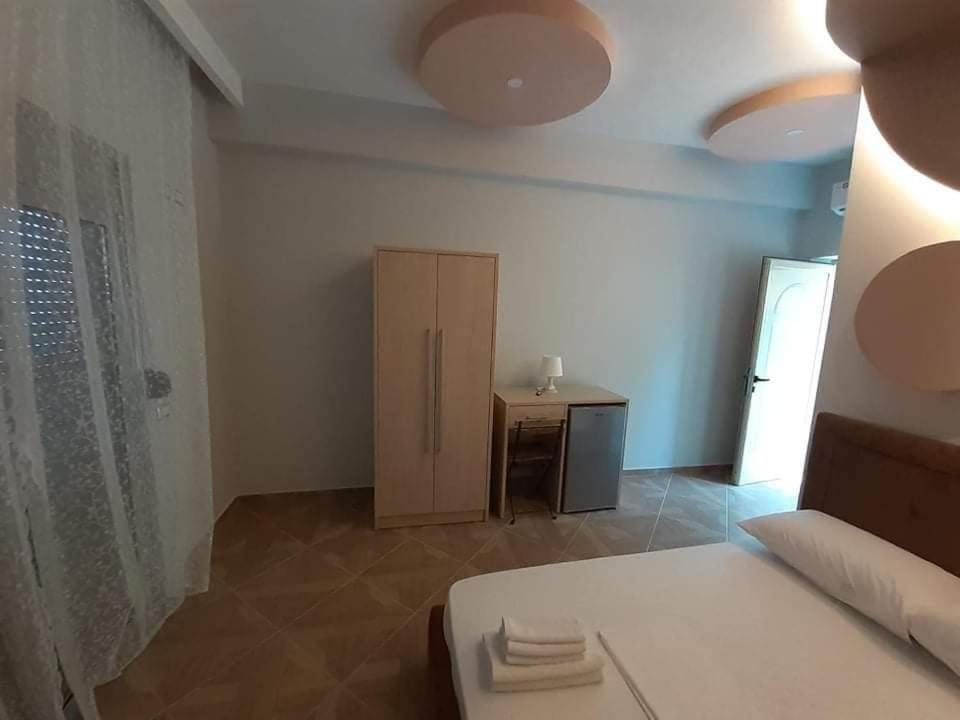 Bed and Breakfast Bluflest Dhërmi Exterior foto
