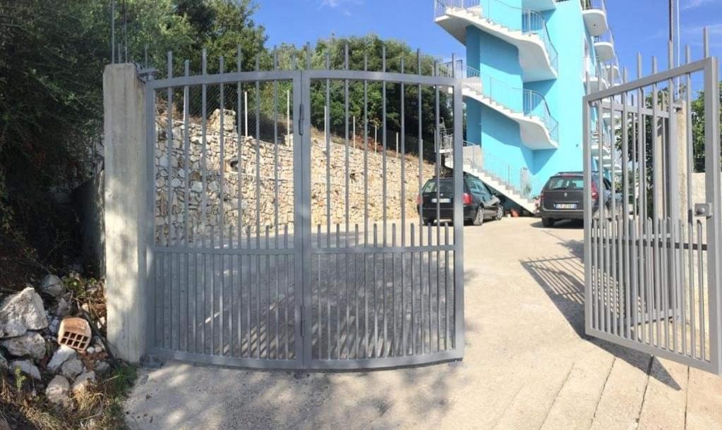 Bed and Breakfast Bluflest Dhërmi Exterior foto
