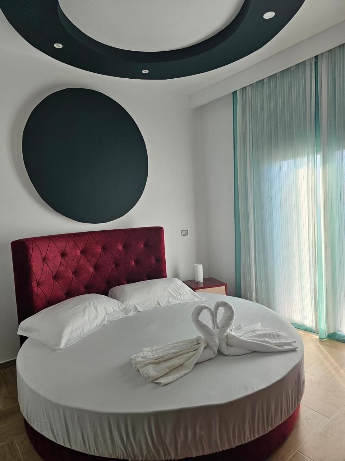 Bed and Breakfast Bluflest Dhërmi Exterior foto